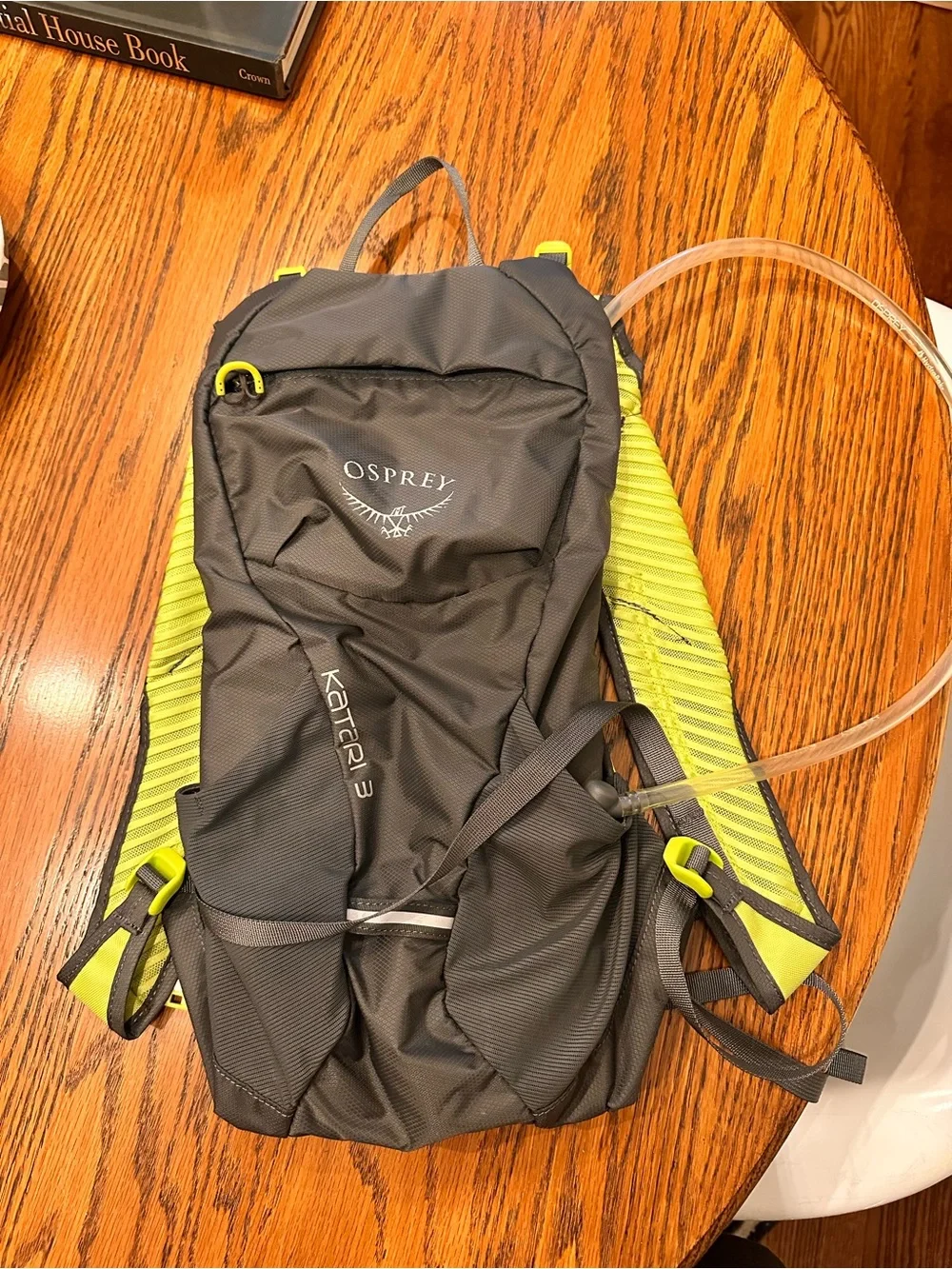 OSPREY Gray and Lime Katari 3 liters Hydration Pack